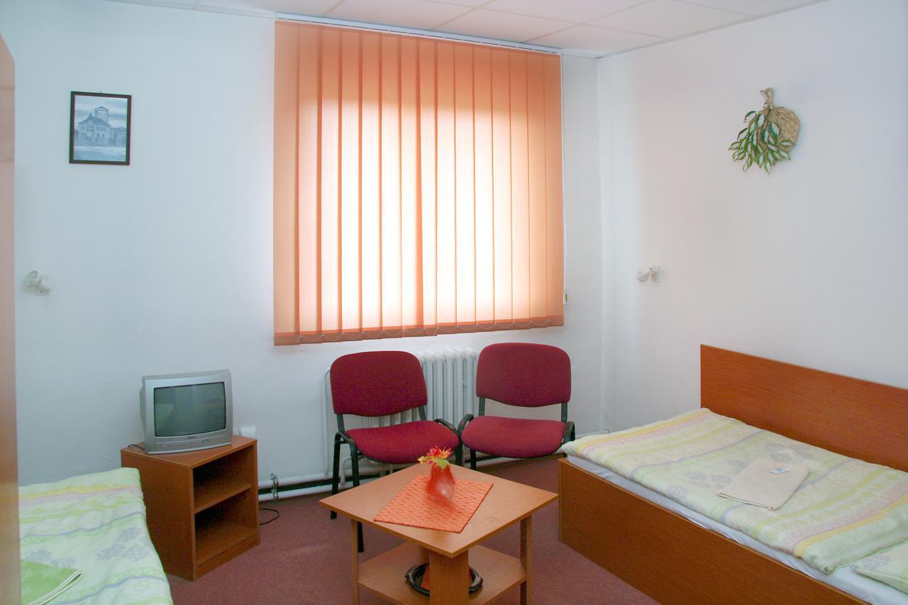 Penzion Olympia** Banská Bystrica Exterior foto
